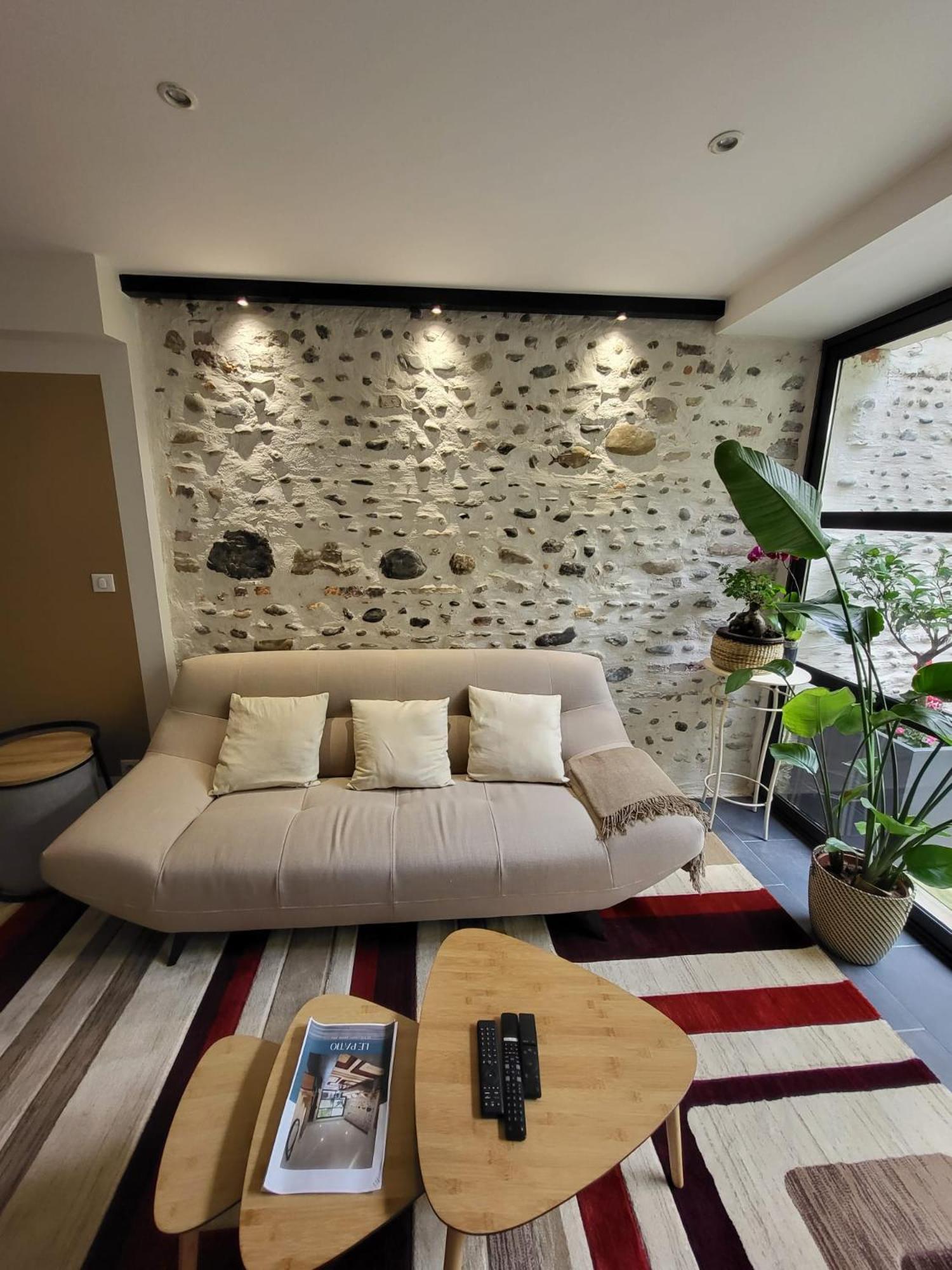 Le Patio - Appartement Calme - Hyper Centre Pau Bagian luar foto